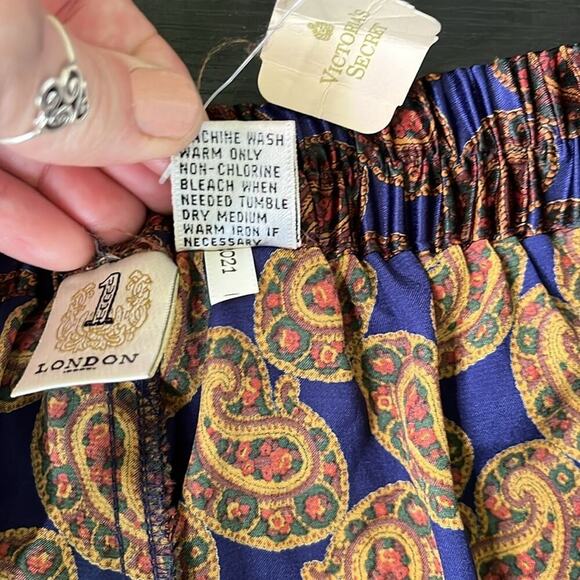 Vintage Dead stock Men’s  Victoria's Secret High Waist Blue and Orange Boxers - Picture 4 of 9